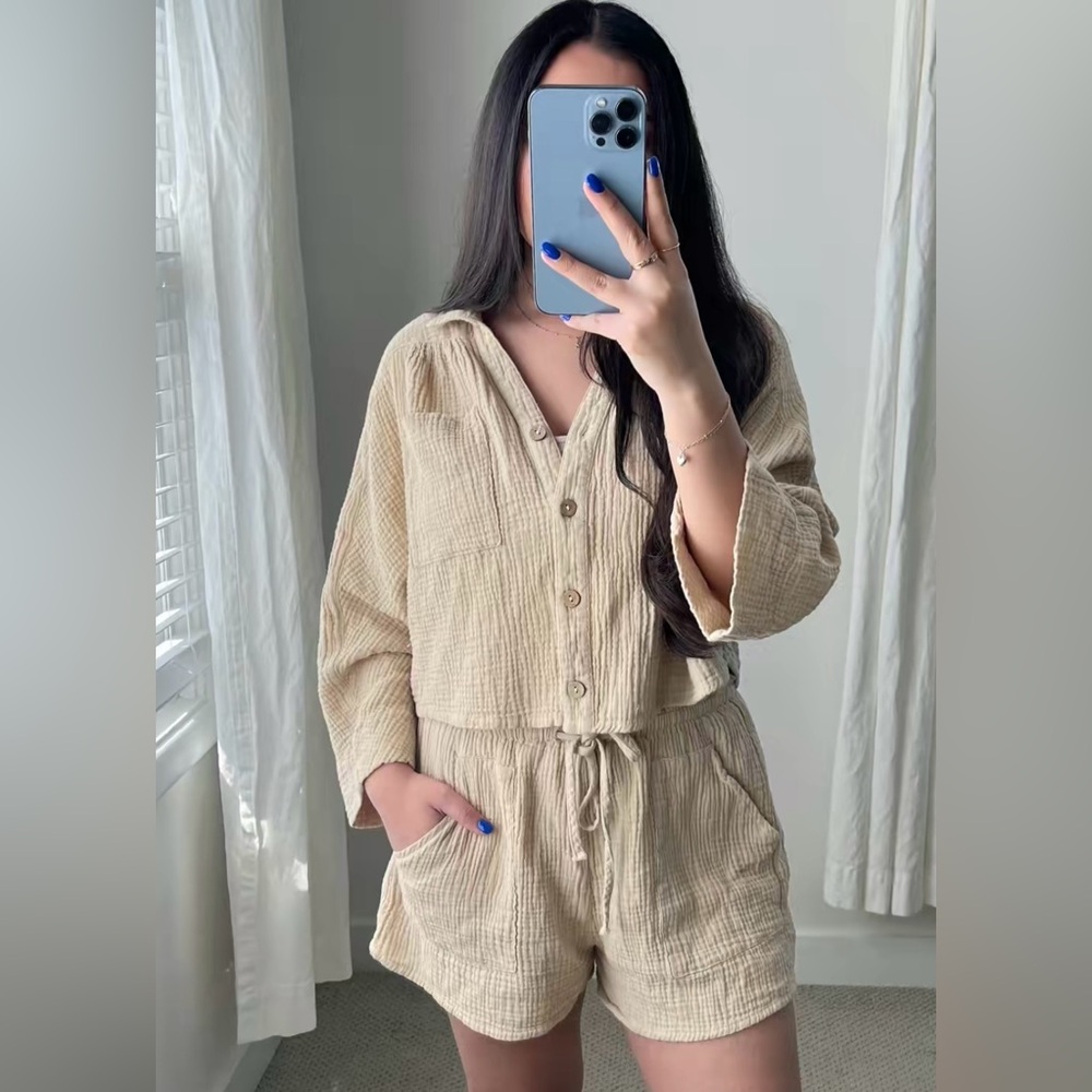 Super cute set! Brand new never worn 🥰 make offers